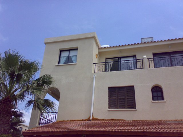 apartment-from-the-out-side-front