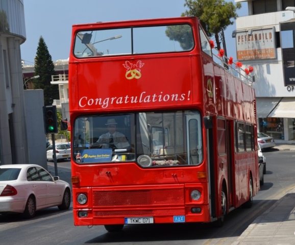 paphos-tour-bus